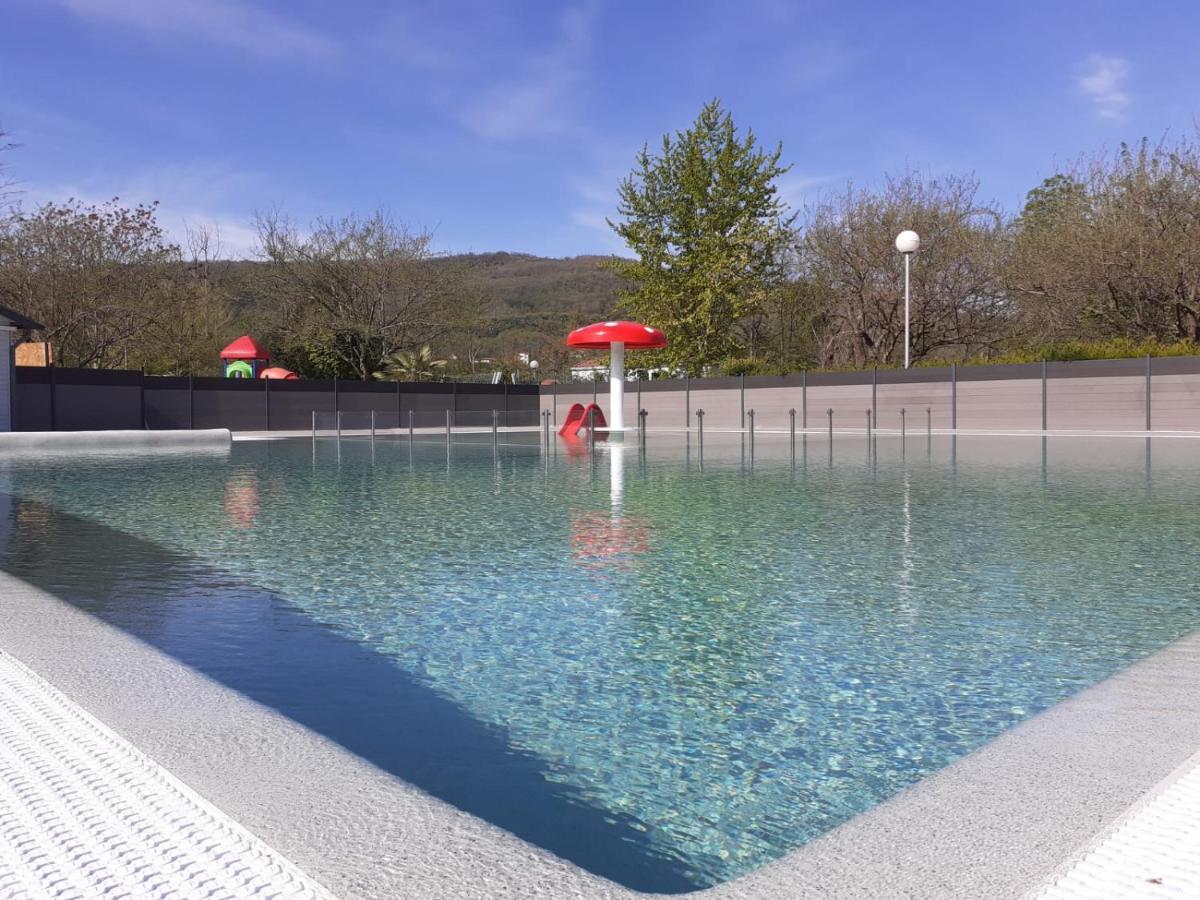 Camping du Lac Foix Bagian luar foto