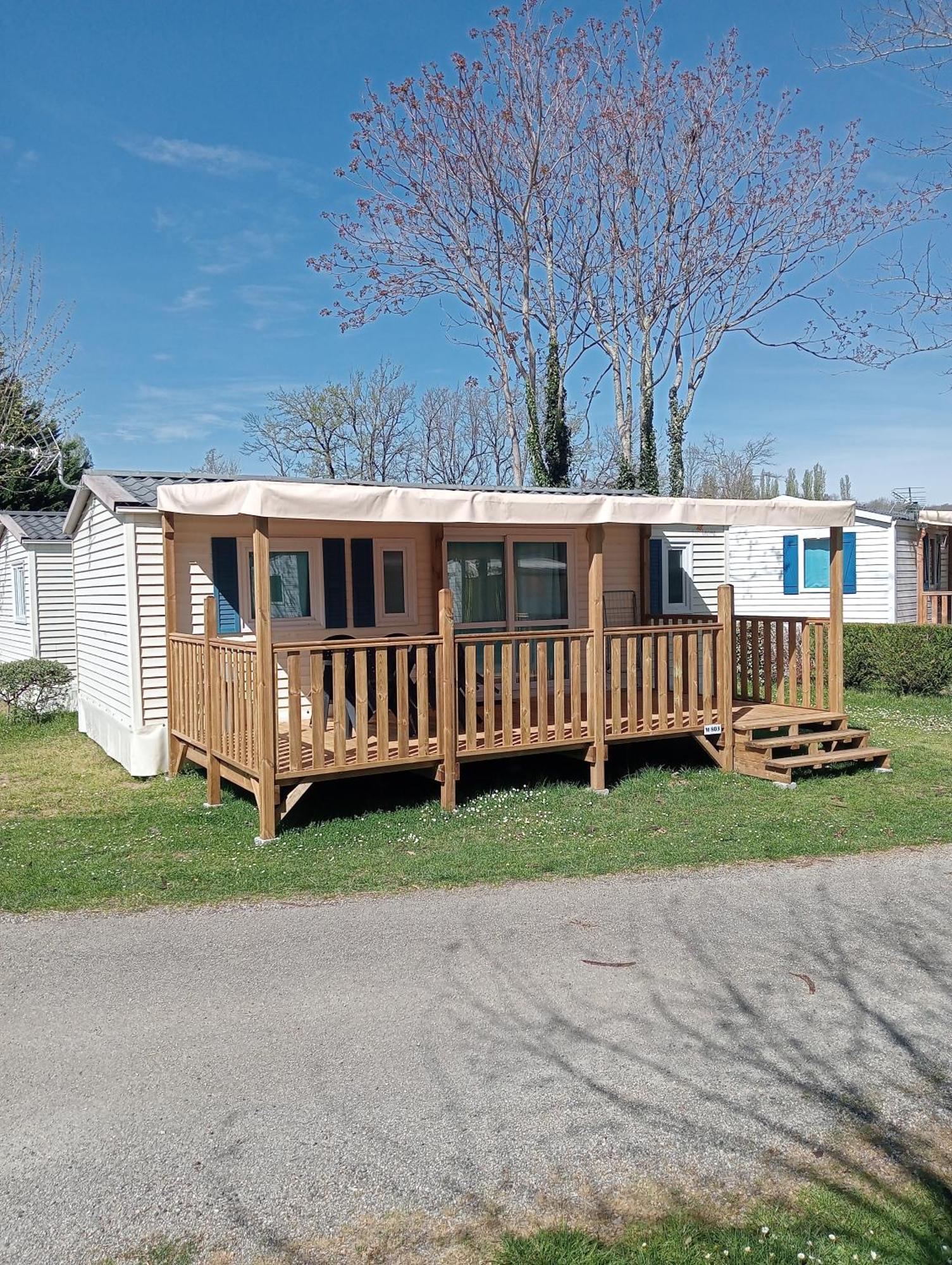 Camping du Lac Foix Bagian luar foto